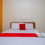 RedDoorz near Jalan Wolter Monginsidi Manado