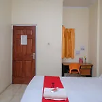RedDoorz near Jalan Wolter Monginsidi Manado