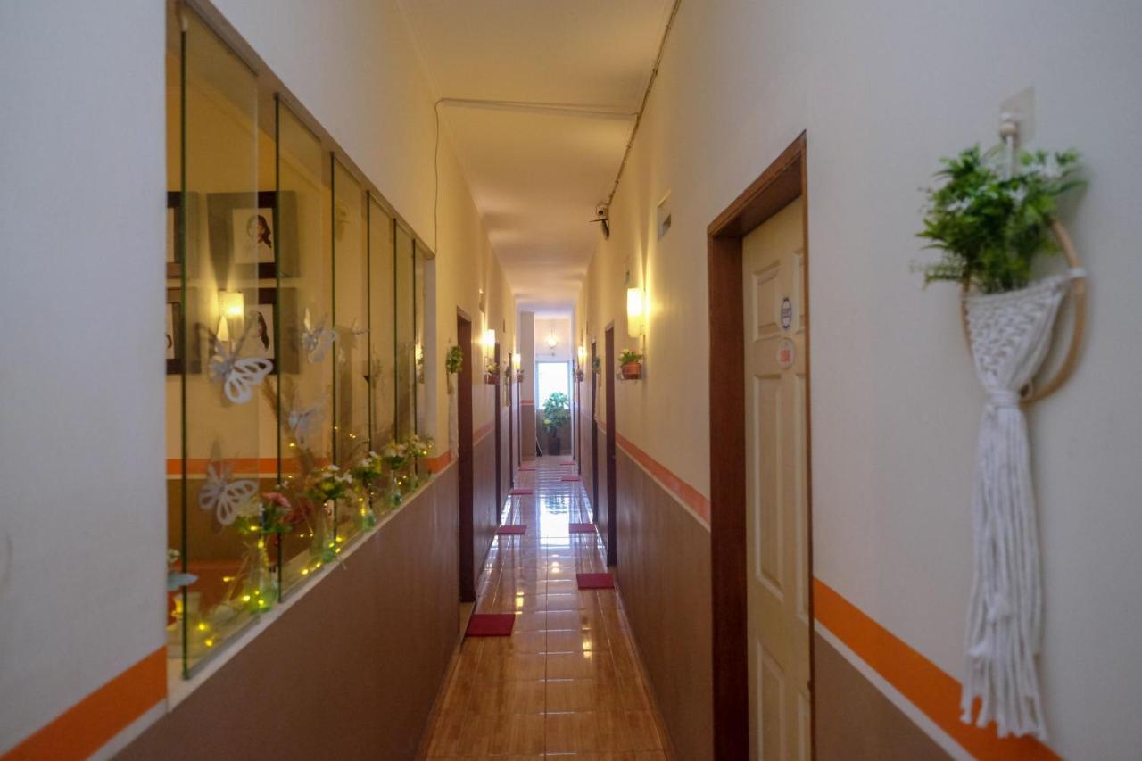 Reddoorz Near Jalan Wolter Monginsidi