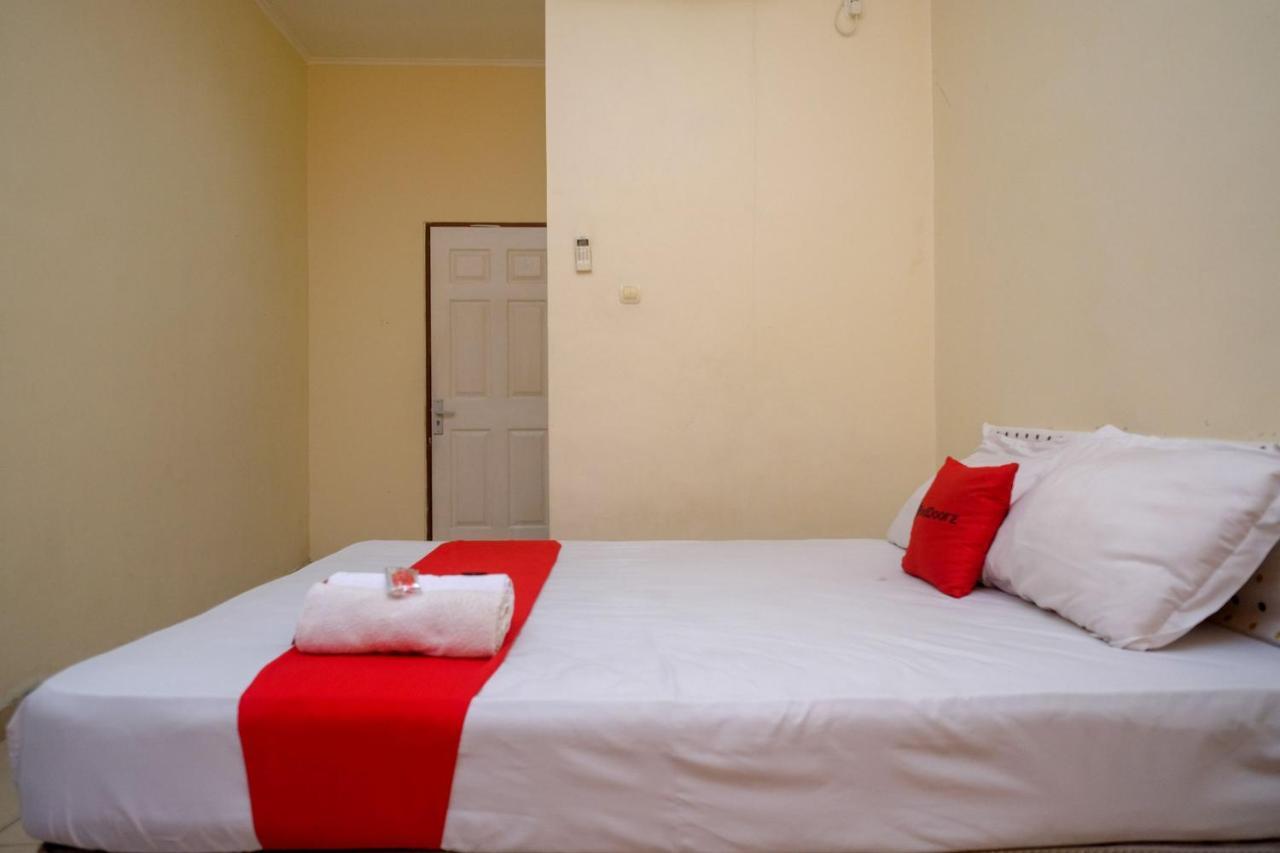 Reddoorz Near Jalan Wolter Monginsidi 2* Manado