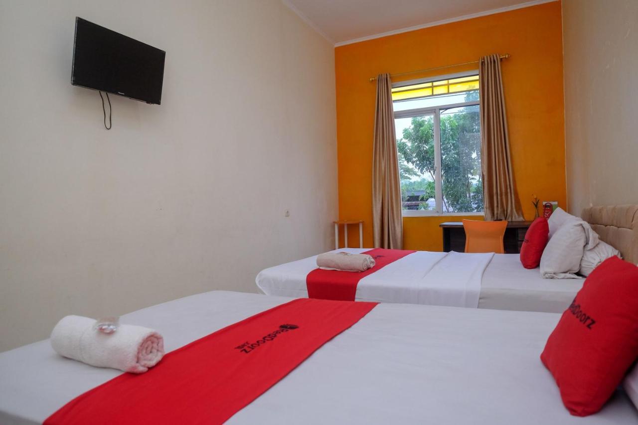 Reddoorz Near Jalan Wolter Monginsidi 2* Manado