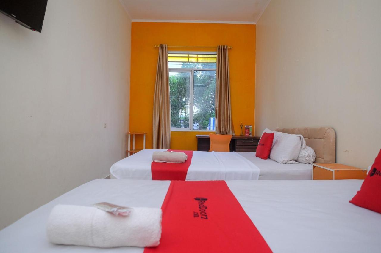 Reddoorz Near Jalan Wolter Monginsidi Wisma tamu Manado